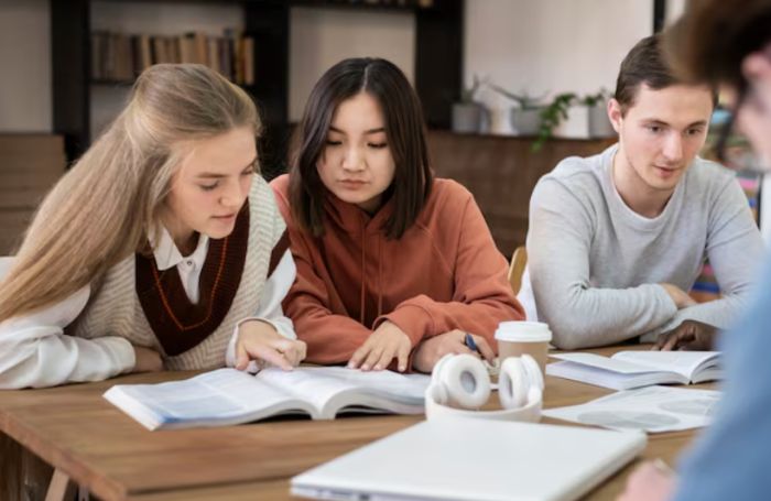 Қазақстан өңірлік білім беру орталығы: шетелдік студенттер саны 35 мыңнан асты