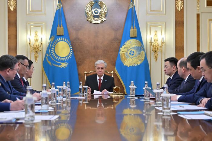 Мемлекет басшысы әскери және құқықтық тәртіп мәселелері бойынша кеңес өткізді