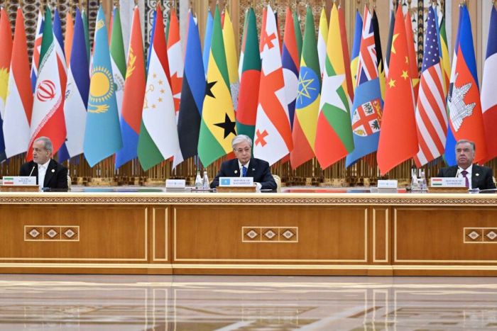 Арал мен Каспийдің жағдайына уақыт оздырмай тиісті шара алу қажет - президент