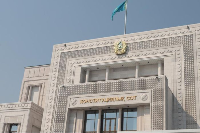 Конституциялық Сот келісімшартты қандай жағдайда сот тәртібімен бұзуға болатынын түсіндірді