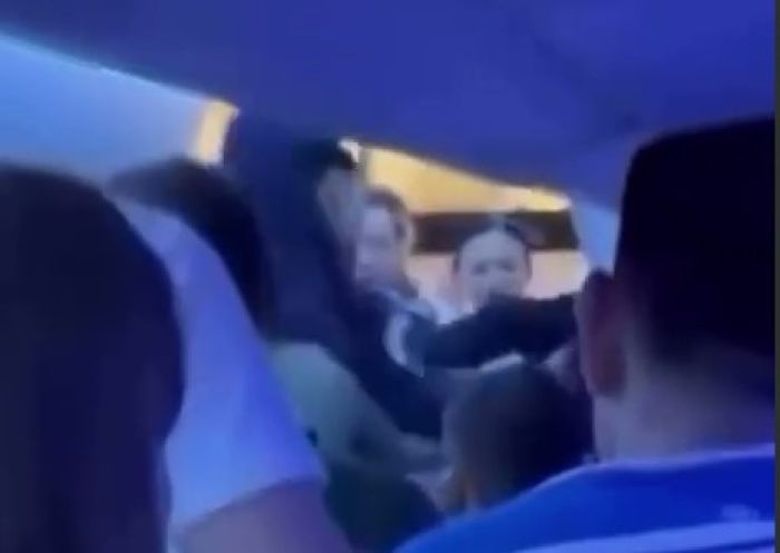 Алматы – Бангкок рейсінде шетелдіктер төбелес шығарды