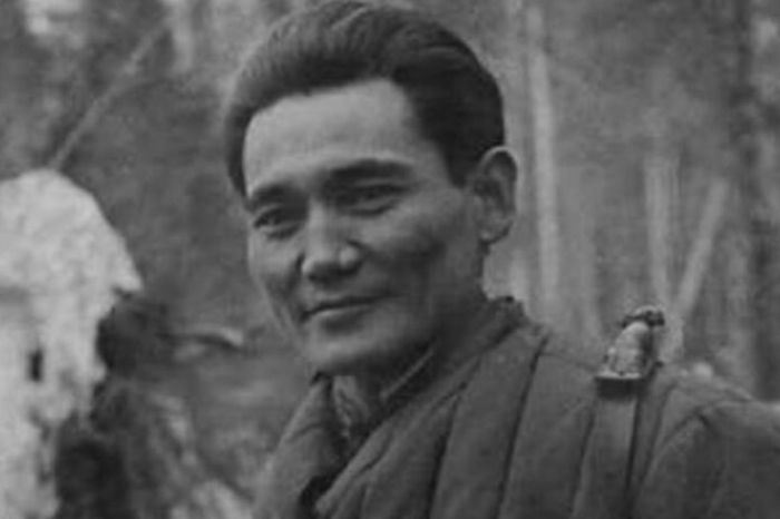 Бауыржан Момышұлына «Халық қаһарманы» атағы берілді