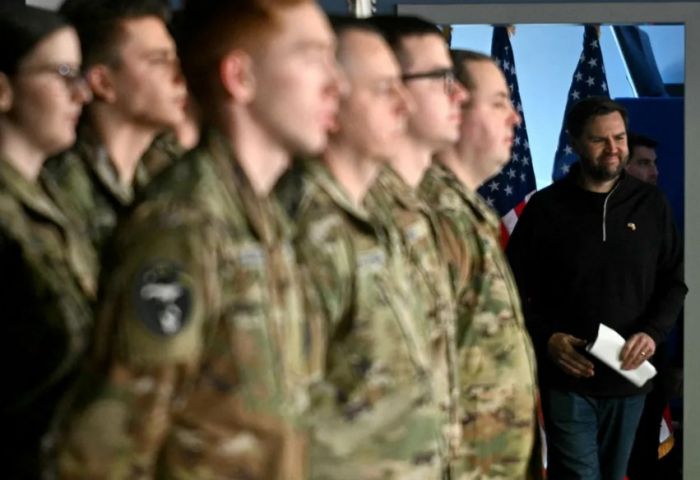 «Арктикадағы тартыс»: АҚШ Гренландияға көз тікті