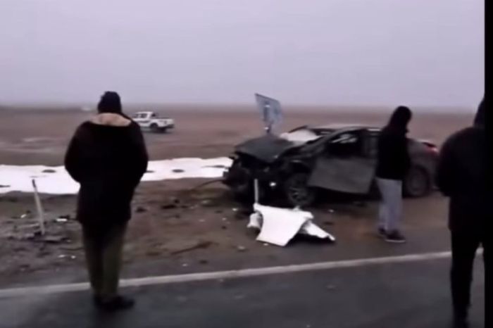 ​Атырау - Астрахань жолында жүк көлігі мен жеңіл көлік соқтығысты