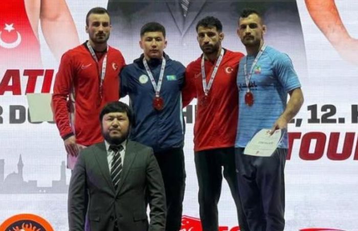 Түркияда грек-рим күресінен дәстүрлі турнирде Бағдат Сабаз алтын медаль жеңіп алды