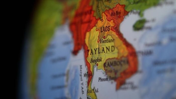 Таиландта құрылыс краны пойызға құлап, 22 адам қаза тапты