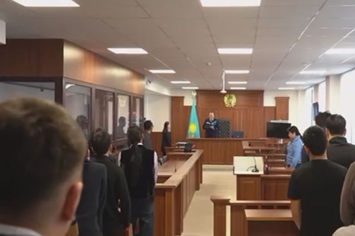 Атырауда ​жастарға құқық бұзушылық әрекеті қайда жеткізетіні көрсетілді