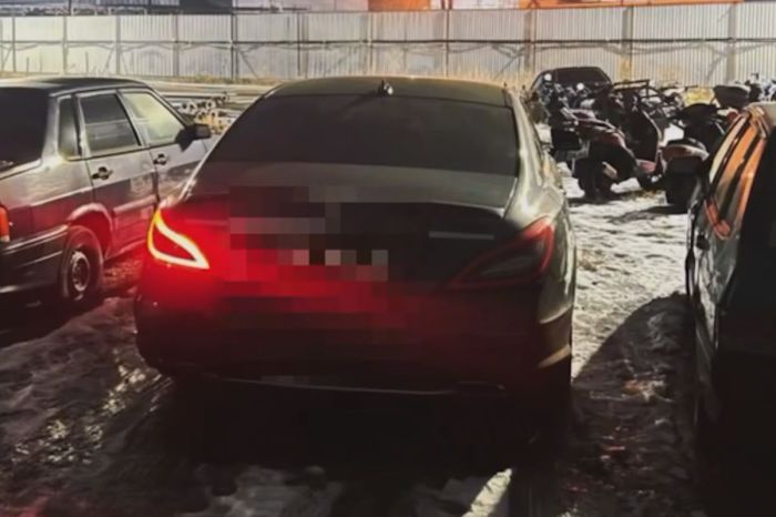 Атырауда жалған мемлекеттік нөмірмен көлік жүргізген азаматқа жаза тағайындалды