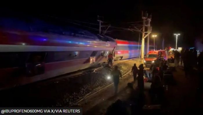 Испанияда пойыздар соқтығысып, 21 адам қаза тапты