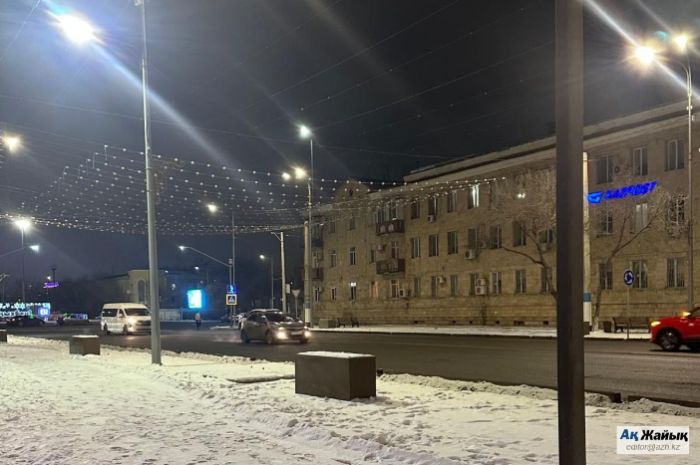 "Жұлдызды аспан" дайын емес: Абай көшесіндегі көлік қозғалысы 8 күнге шектеледі