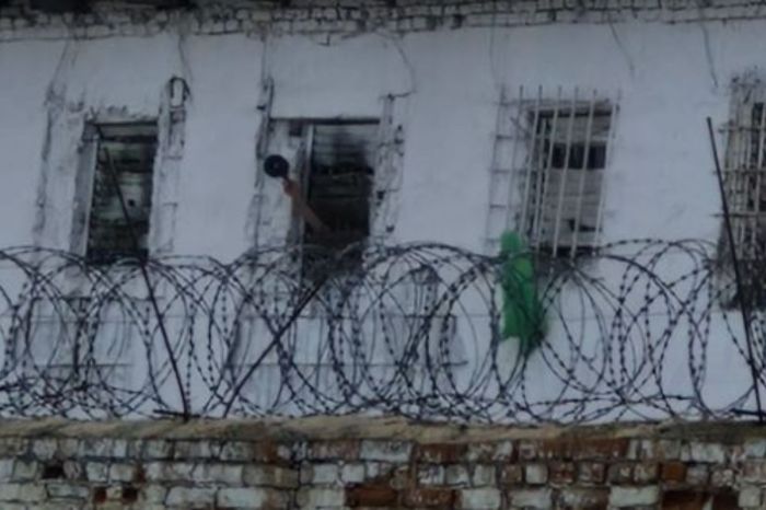 Атырауда ерлер колониясында өрт шығып, бір адам зардап шекті