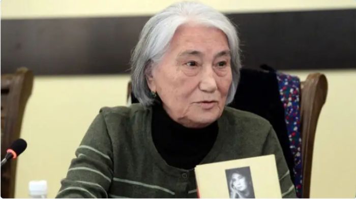 Шыңғыс Айтматовтың қарындасы ағасының 100 жылдығына бөлінген қаржыны халық игілігіне жұмсауды ұсынды