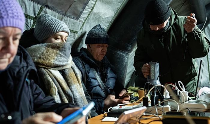 Ресей шабуылдары салдарынан Киевте мыңдаған адам жылусыз қалды