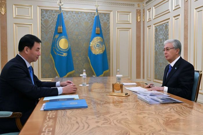 Тоқаев Алматы әкімімен қаланың даму жолдары мен негізгі жобаларды талқылады