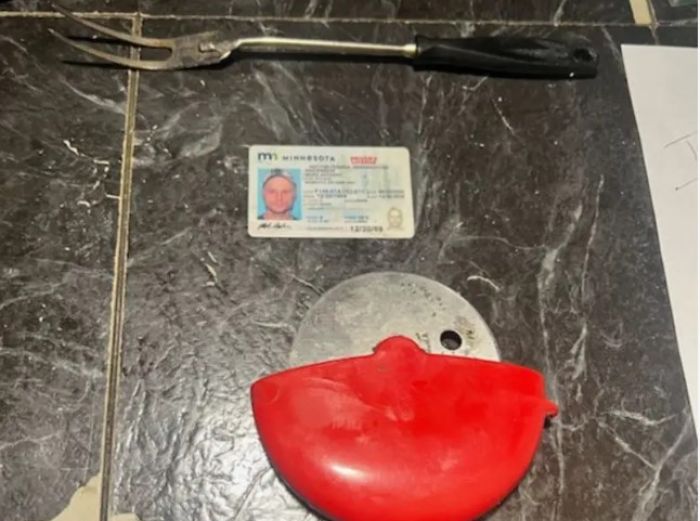 Бруклин түрмесінде өзін агентпін деп таныстырған ер адам Манджонені түрмеден босатпақ болған