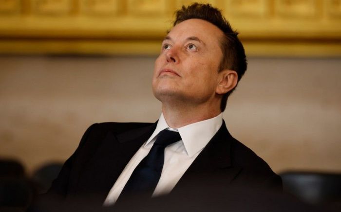 Илон Маск SpaceX пен xAI компанияларын біріктірмек ойы бар