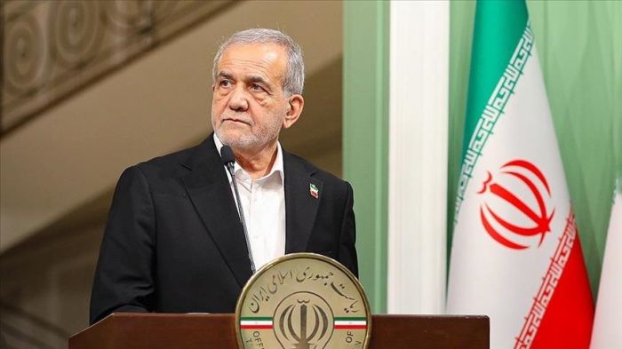 Иран президенті елдегі интернет шектеулерін сынға алды