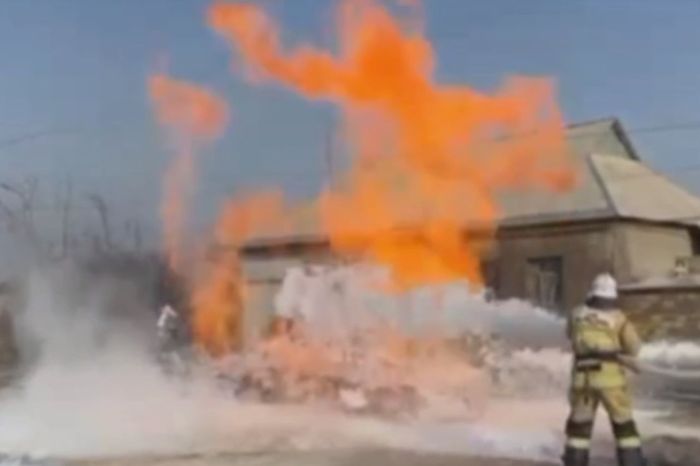 ​Шымкентте газ құбырындағы өрт сөндірілді