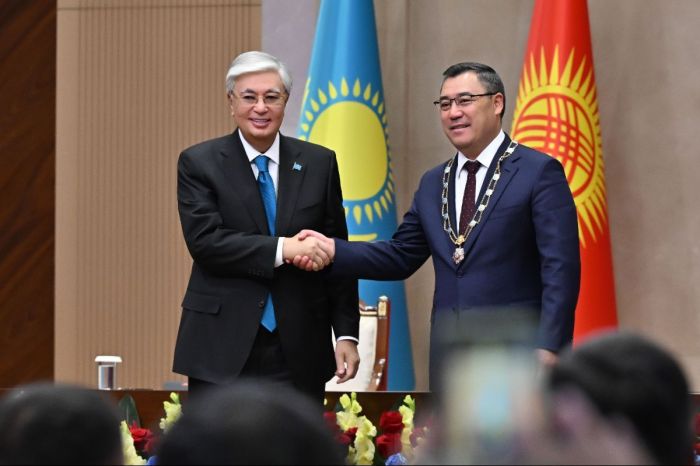 Тоқаев Жaпapoвтың Қырғызстанның мемлекеттілігін нығайту бағытын қолдады