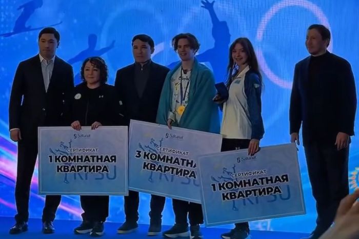 Михаил Шайдоров елге оралды: Олимпиада чемпионына пәтер кілті табысталды