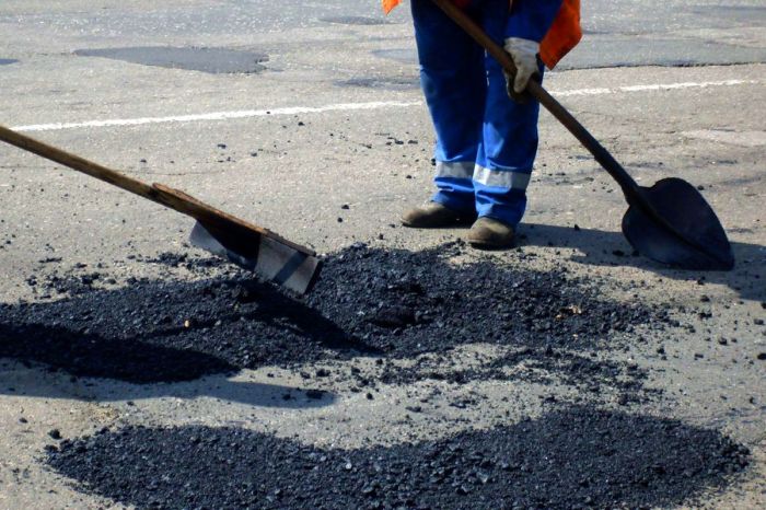 ​БҚО Сырым ауданында жол жөндеуге бөлінген миллиондар жымқырылды