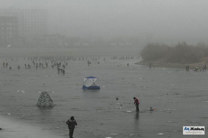 Фоторепортаж. Атырауда шаң борап тұр