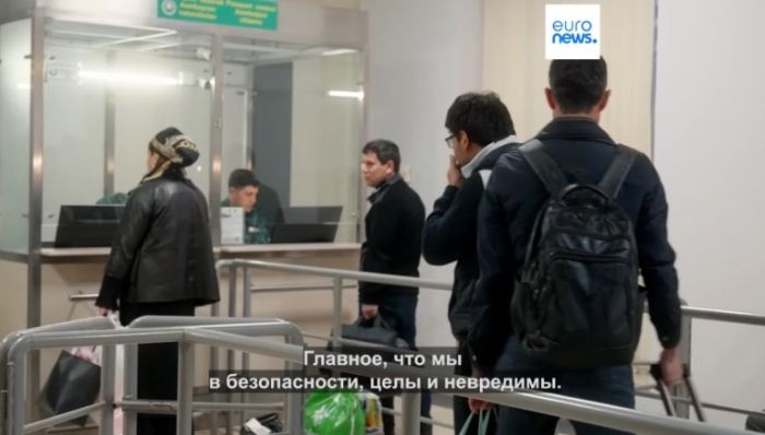 Астара шекарасында қақтығыстан қашқан адамдарды қабылдап жатыр