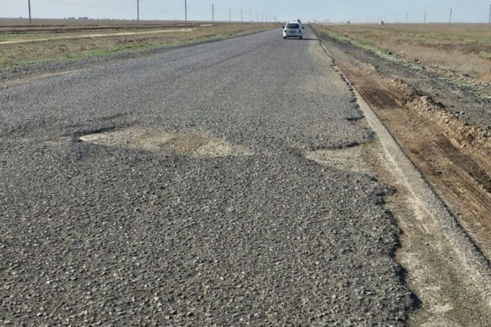 Әкім ​Атырау облысындағы жолдардың жағдайы бойынша есеп берді
