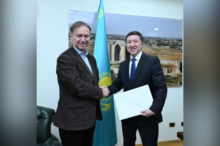 Босния және Герцеговина Елшісі сенім грамотасының көшірмесін табыстады