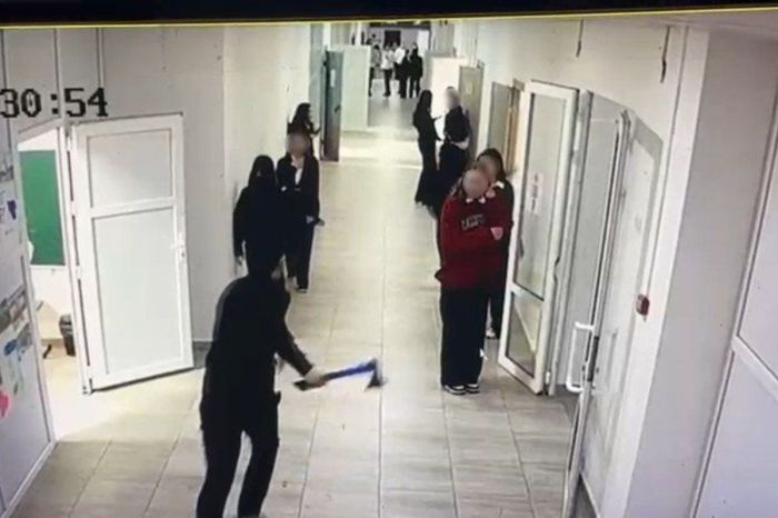 Атырау мектептеріндегі қауіпсіздік: турникеттер, камералар және күзет