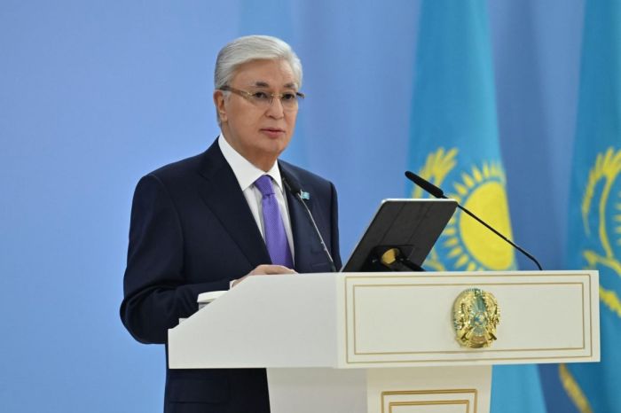 Тоқаев: Қазақстанда гуманитарлық мамандықтардың орнына техникалық білімге басымдық беру керек