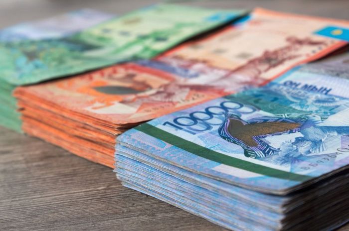 Ескі 10 000 теңгенің айналымда жүру кезеңі ұзартылады