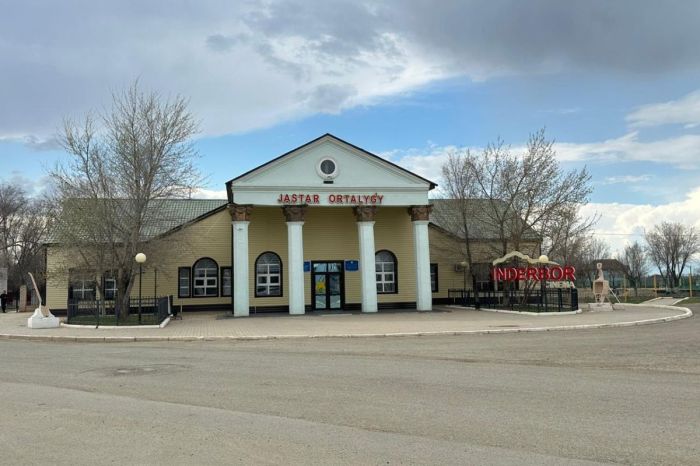 Индер ауданының әкімі Серік Нысанбаев: «Жер кезегінде 7 297 адам тұр»