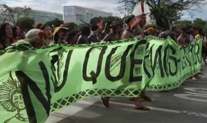 Бразилияда байырғы халықтар жер құқығын талап етіп маршқа шықты