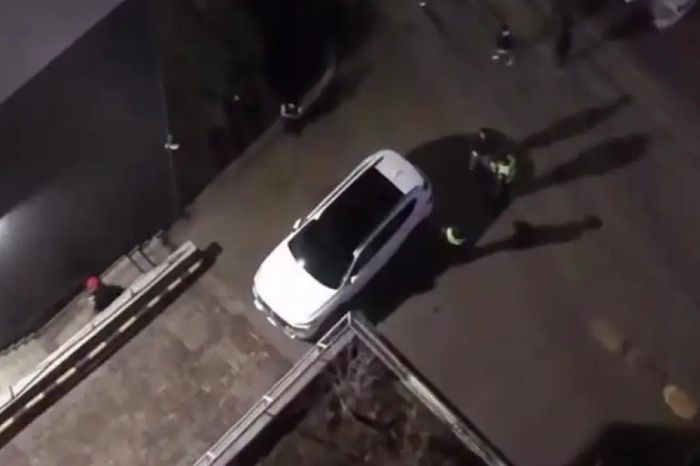 Астанада үш баланың қазасынан кейін өрт сөндірушілерге кедергі жасаған жүргізуші жазаланды