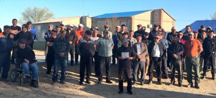 Мал сусыз қалды: Шоқпартоғай тұрғындары Жем өзенін бөгеп тастауды сұрайды