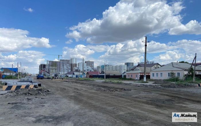 Атырауда 2 млрд 395 млн теңгеге​ Гагарин көшесін жөндеу жұмыстары екінші жылға жалғасуда
