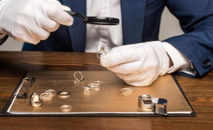 Тәулігіне 3,7%-ға дейінгі мөлшерлеме: заңсыз ломбард ісі сотқа жолданды