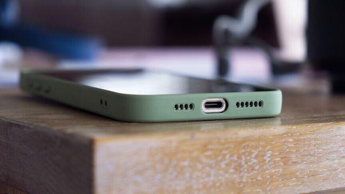 Ұлыбритания мектептерде телефон қолдануға заңды тыйым енгізбек