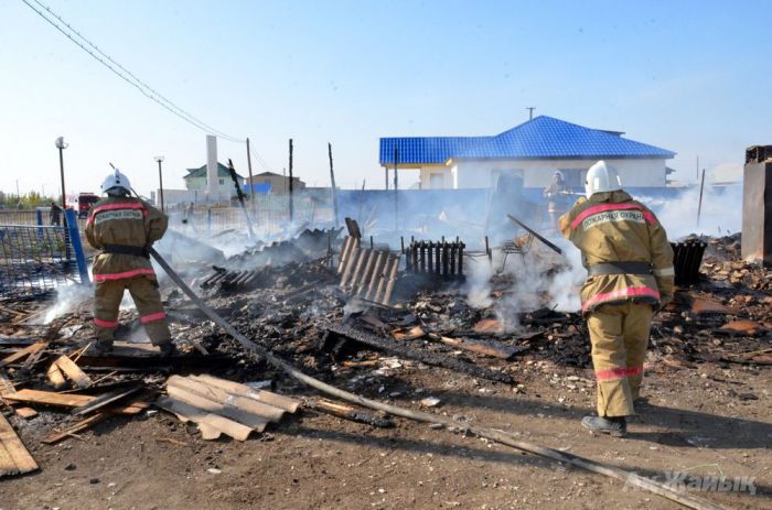 Алмалы ауылы әкімдігінің ғимараты өртеніп кетті