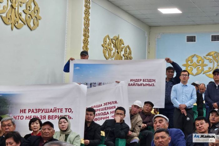 Тұзға талас толастамай тұр: Индерде​ қоғамдық тыңдау шиеленісті өтті