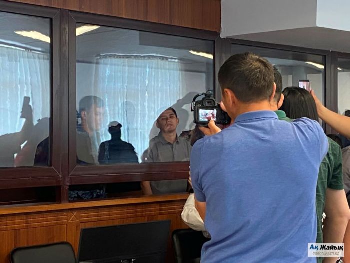 Сәрсемалиевті айыптау актісінен: төрт адамды өлтіру, жасырын жерлеу және Балиға қашу