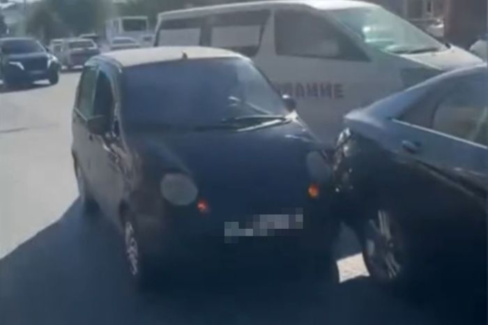 Атырауда полиция Daewoo Matiz көлігімен «әдейі жол апатын ұйымдастыру» дерегін тексеріп жатыр
