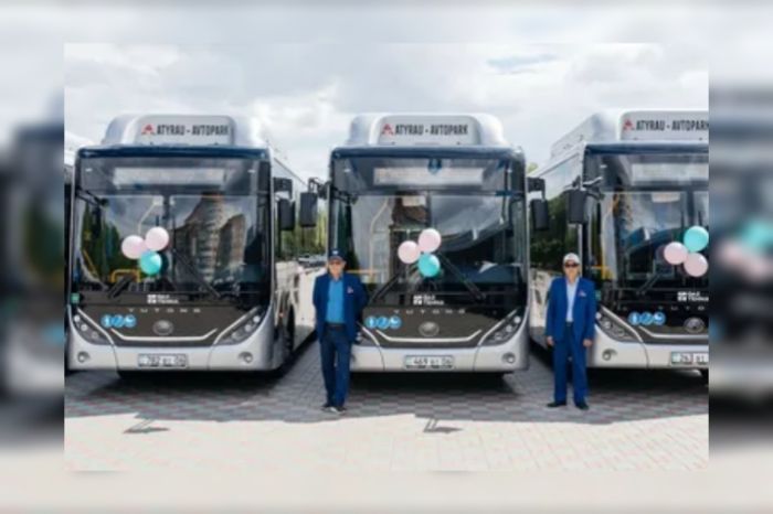 Атырауда қоғамдық көлік паркі 30 жаңа автобуспен толықты