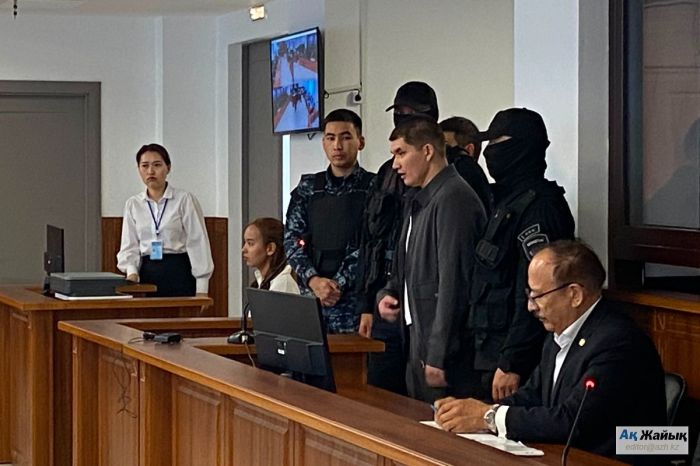 «Құдайдан кешірім сұрауға бардым, қашу үшін емес»: Сәрсемалиев сотта не айтты