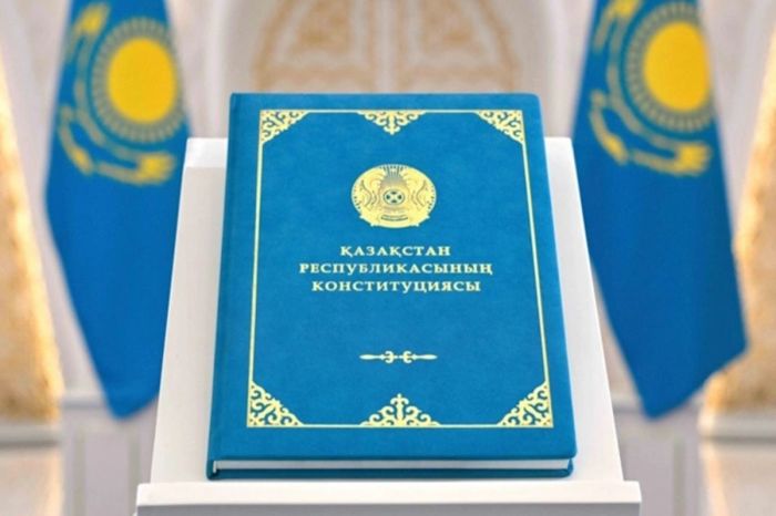 Жаңа құқықтық жүйе Тоқаевқа сайлауға түсуге мүмкіндік береді
