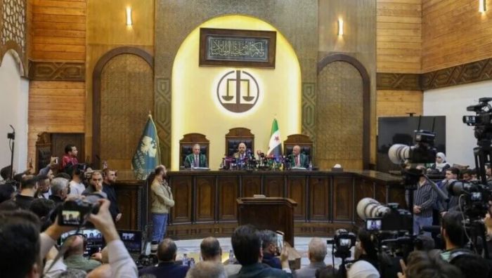 Сирияда бұрынғы мүфти өмір бойына бас бостандығынан айырылды
