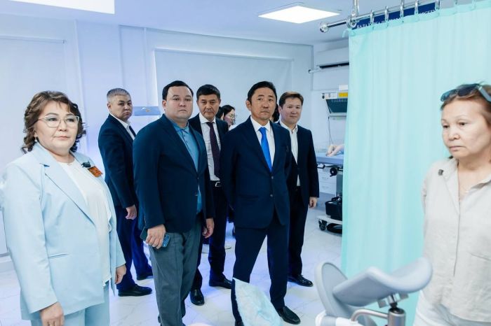 ​Ақшолақов Атыраудағы медициналық нысандар құрылысын тексерді 