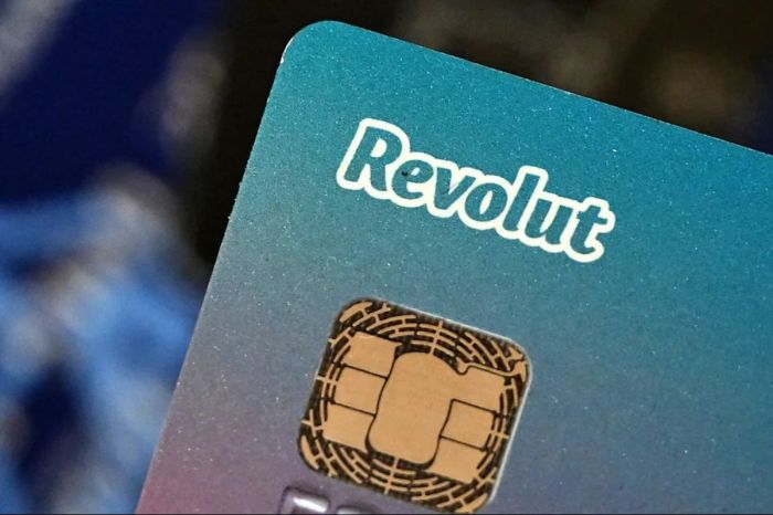 Revolut айналасындағы дау: алаяқтар необанкті алдап, пайдаланушылардың паспорттарына қол жеткізген