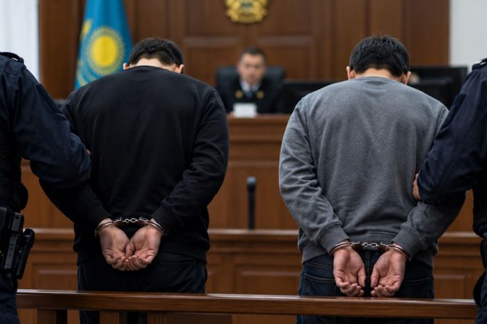 Астанада екі ер адам 3,76 млн теңге бопсалағаны үшін бес жылға сотталды